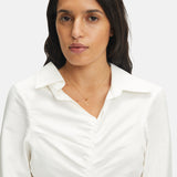 Liebeskind Berlin Charm in S-Form in der Farbe gold Tragebild