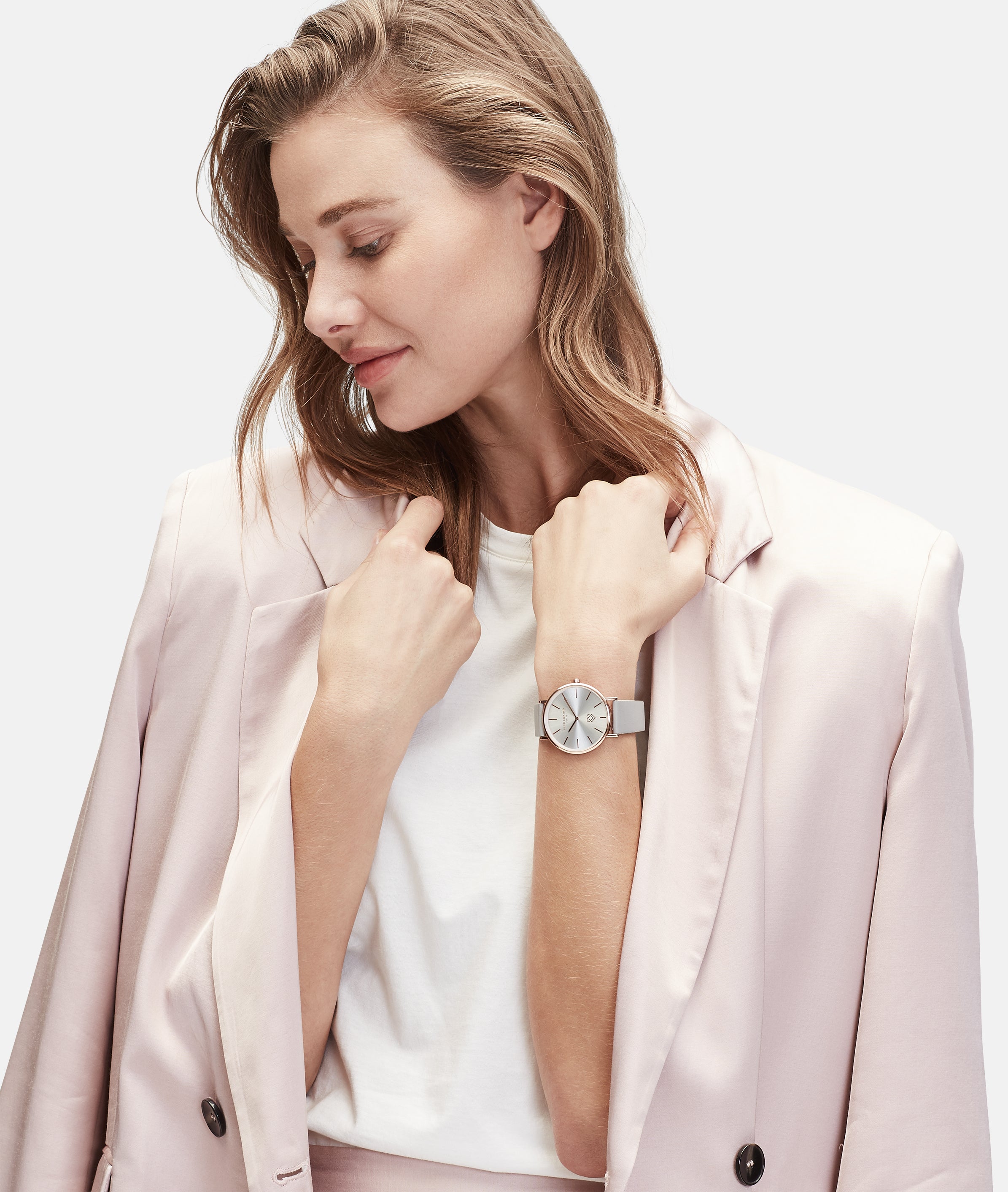 Liebeskind Berlin Armbanduhr - Keep Loving mit austauschbarem Lederarmband; in der Farbe roségold Tragebild