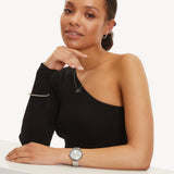 Tamaris Armbanduhr mit blauem Ziffernblatt, silbernem Gehäuse und silbernem Mesh-Armband Tragebild