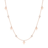 Tamaris Halskette mit feiner Gliederkette, Blütenanhängern und Zirkoniasteinen in der Farbe roségold Produktbild