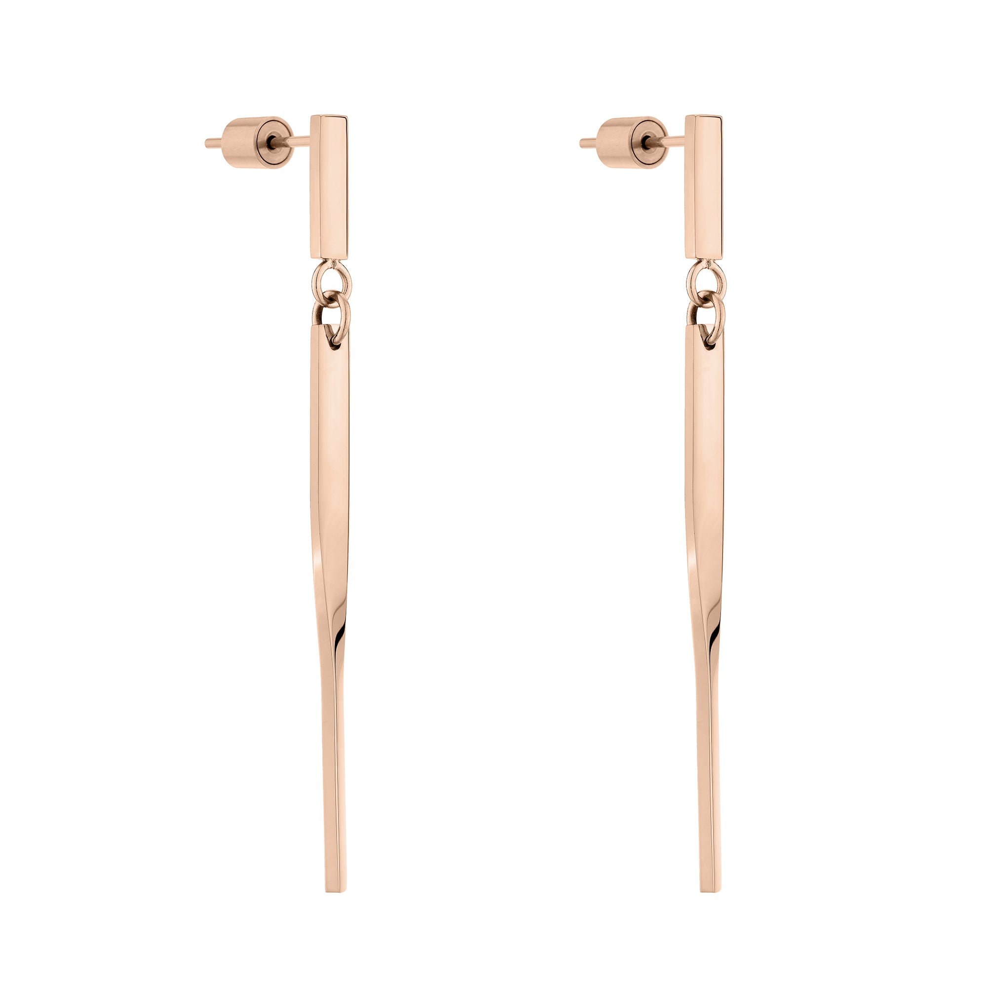Lange, schlanke LIEBESKIND BERLIN Ohrhänger - The Twist von Liebeskind Berlin in Roségold, gefertigt aus poliertem Edelstahl mit minimalistischem, geometrischem Design, sorgen für einen glamourösen Look vor weißem Hintergrund.