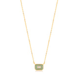 Ania Haie Halskette - Der grüne Emaille-Anhänger: Goldkette von Ania Haie mit einem kleinen rechteckigen grün-weißen Anhänger in der Mitte.