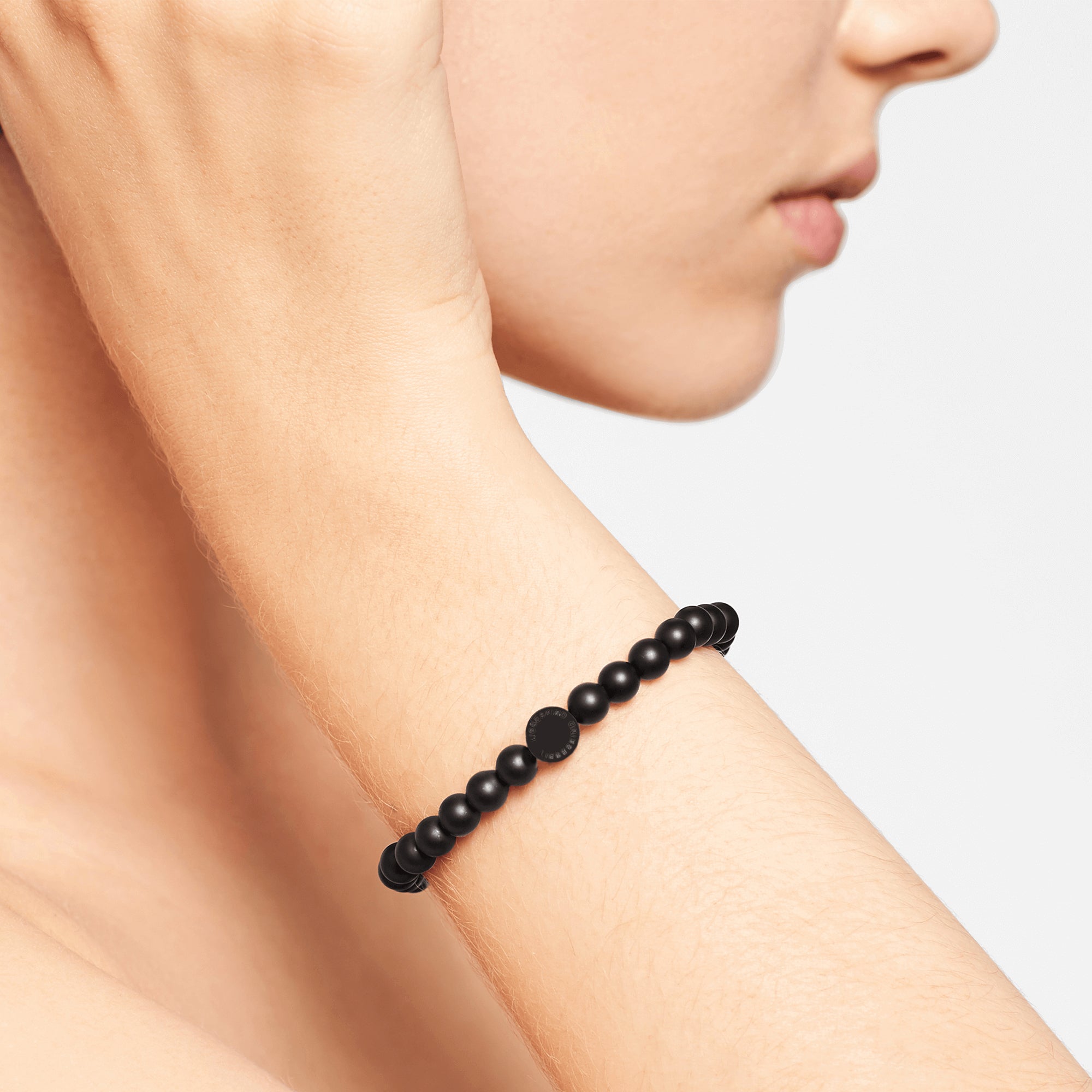 Liebeskind Berlin Armband bestehend aus Onyx Halbedelsteinbeads; Tragebild
