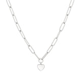 Die Cool Time Kids Halskette - The Cool Heart von Cool Time zeichnet sich durch längliche Glieder und einen zarten Herzanhänger aus, der jedem Look einen eleganten Touch verleiht.