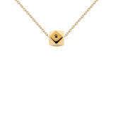 PDPaola Halskette - Bambina: Goldene Kette mit kleinem, geometrischen Anhänger und schwarzem Stein von PDPaola - edles Schmuckstück vor weißem Hintergrund.