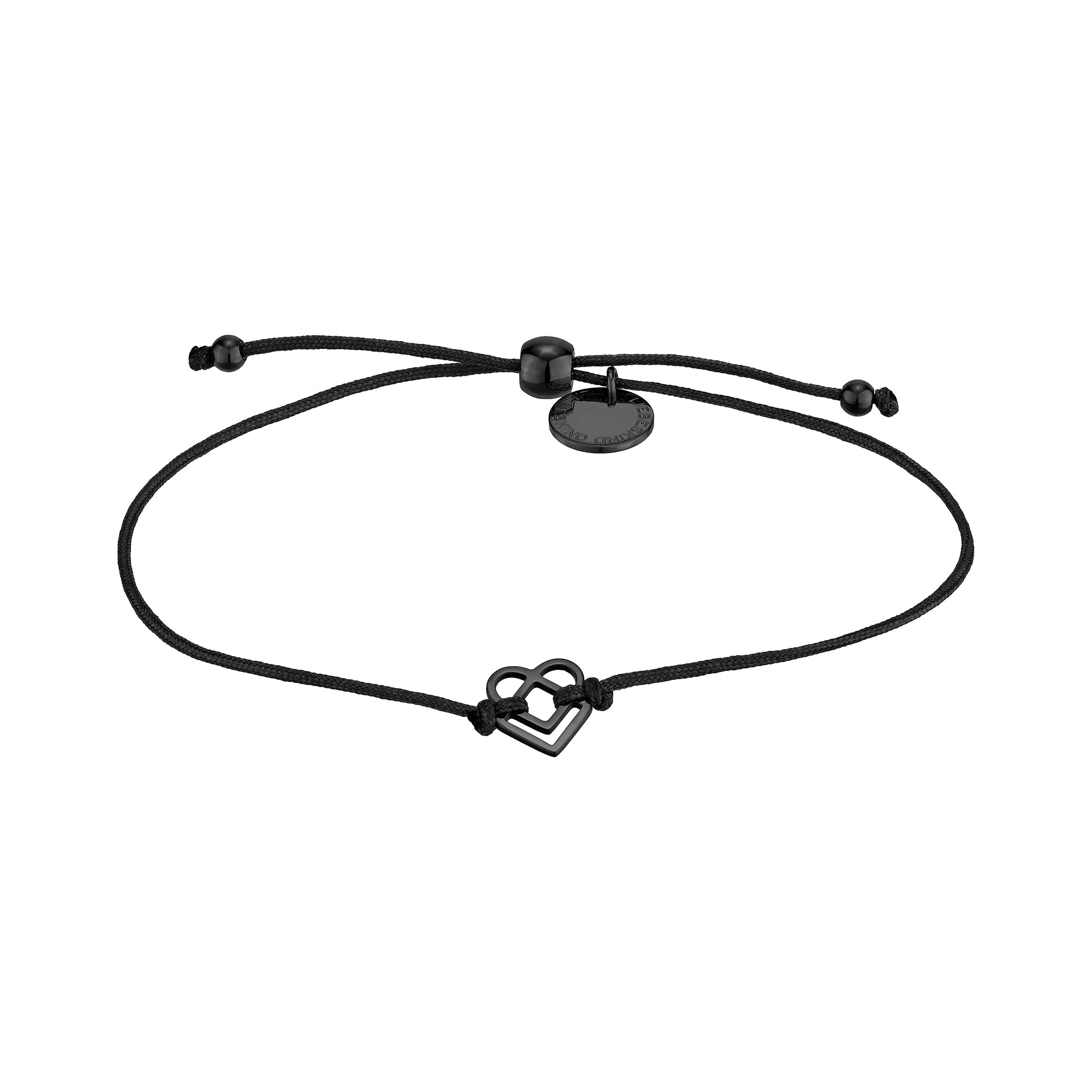 Das LIEBESKIND BERLIN Armband - Keep Loving von Liebeskind Berlin hat eine schwarze Kordel, einen kleinen schwarzen Herzanhänger und einen verstellbaren Zugverschluss - perfekt für einen schicken Lagenlook.