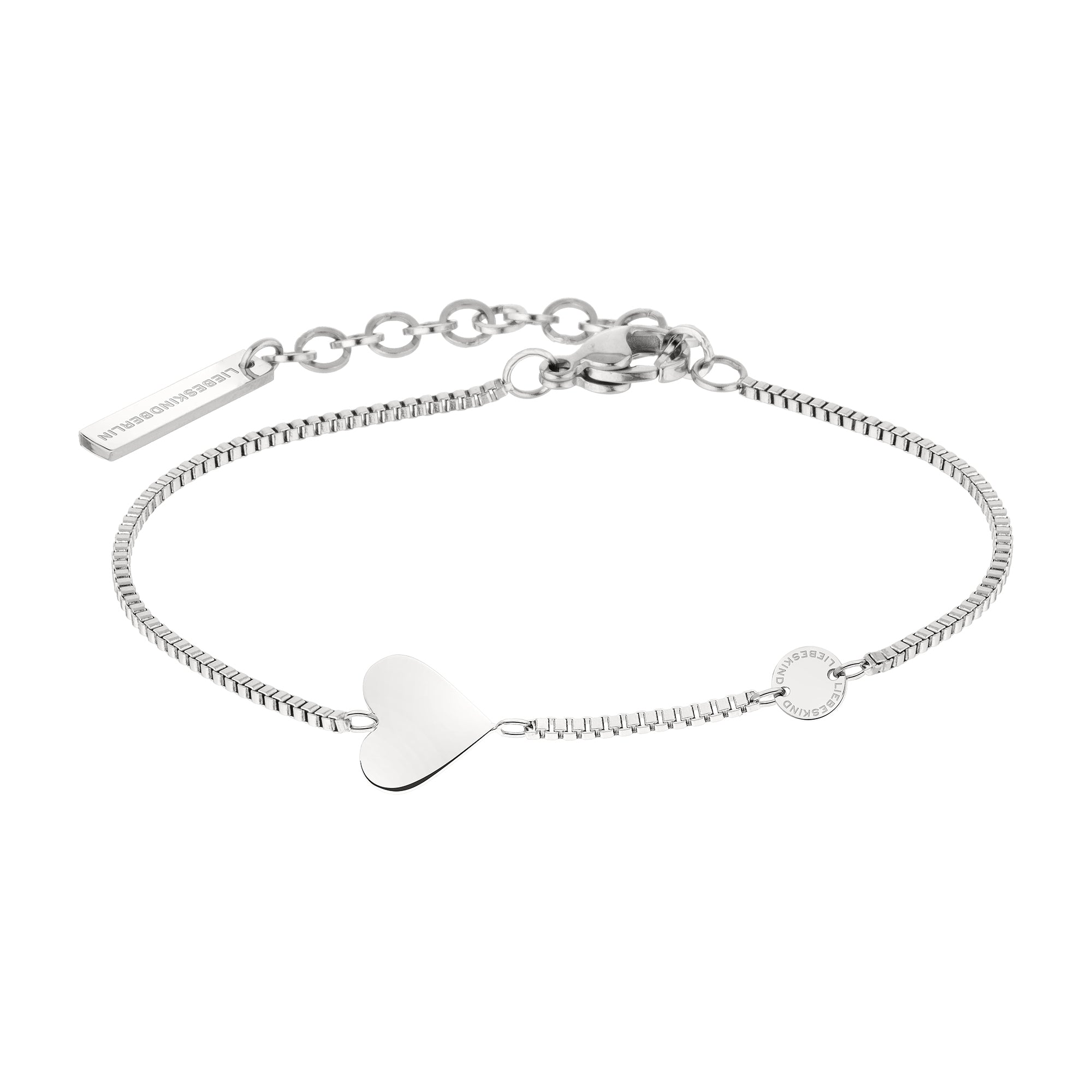 Liebeskind Berlin Armband bestehend aus einer silbernen Venezianerkette und Herzanhänger; Produktbild