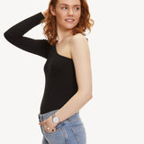 Tamaris Creole - The Basic; im schlichten Design in der Farbe roségold mit der Länge 18 Tragebild