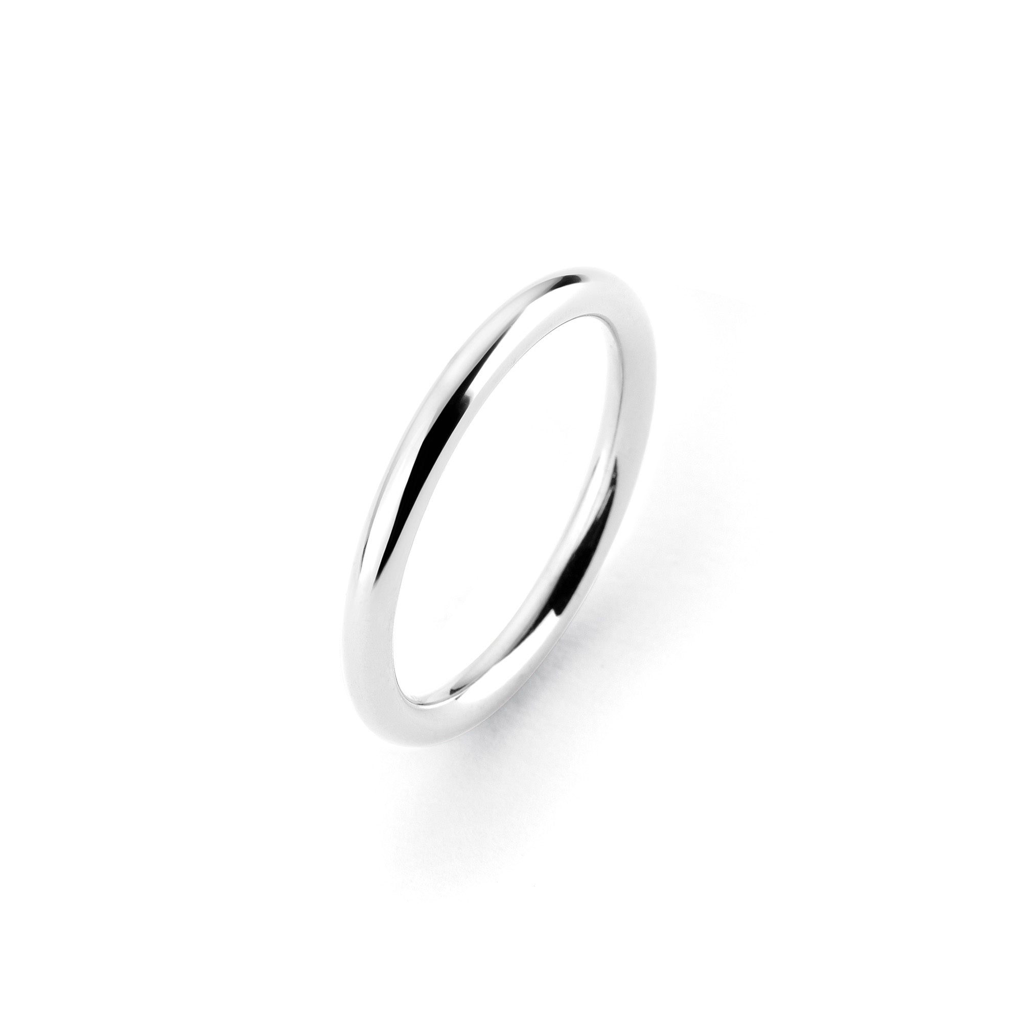 Tamaris Ring mit glatter Struktur in der Farbe silber; Größe 52 Produktbild