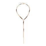 Die elegante Y-förmige Halskette von Liebeskind Berlin verfügt über eine lange Kette und einen verstellbaren Verschluss, gefertigt aus hochwertigem Edelstahl für dauerhaften Glanz und Eleganz.