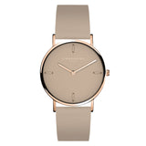 Liebeskind Berlin Armbanduhr mit beigem Zifferblatt aus Leder und vier Nähten als Indizes, roségoldenen Zeigern, roségoldenem Gehäuse und grauem Lederband; Produktbild