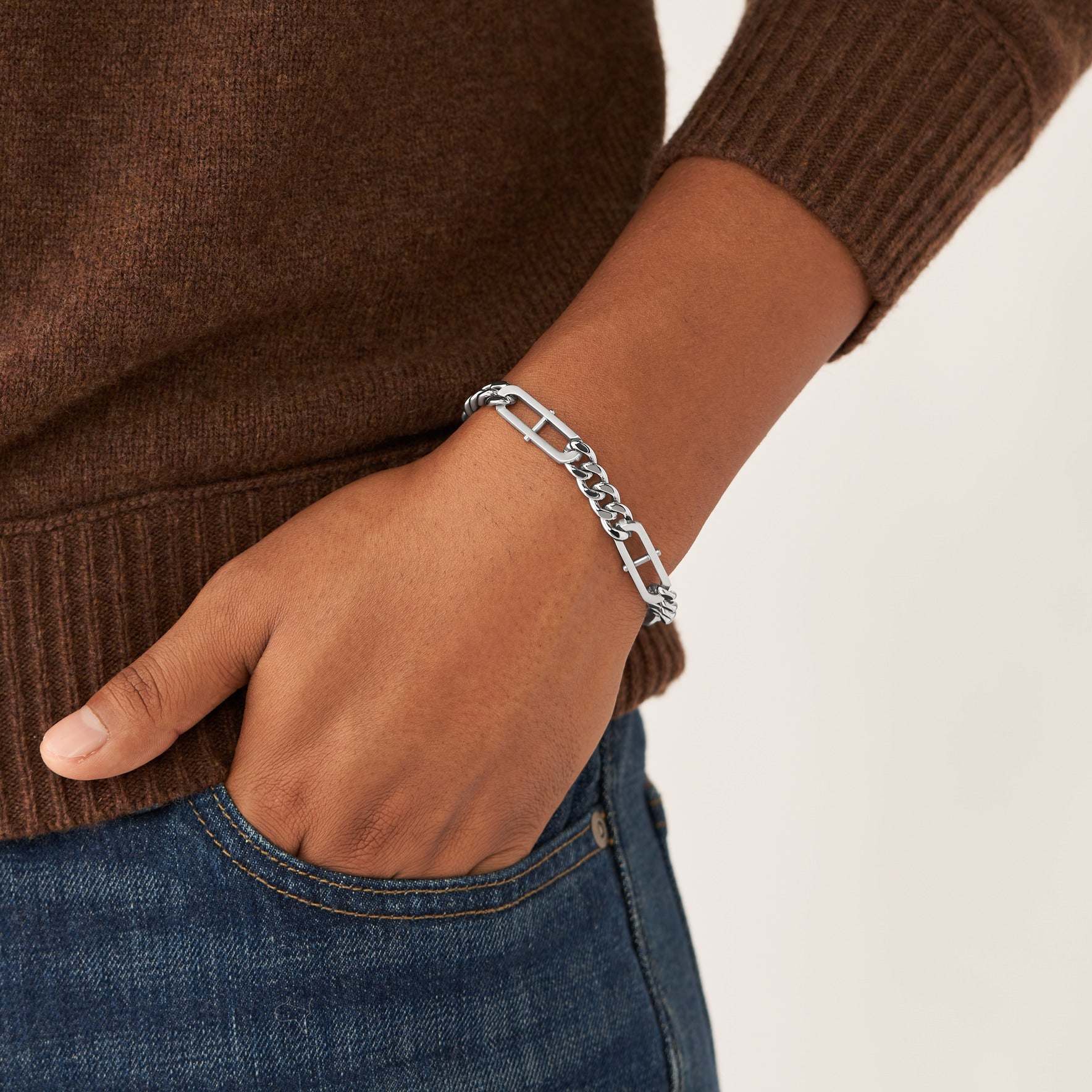 Fossil Armband - Heritage D-Link; in der Farbe silber Tragebild