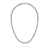Die Fynch-Hatton Halskette - The King Chain aus Edelstahl mit geometrischem Link-Design präsentiert sich auf weißem Hintergrund.