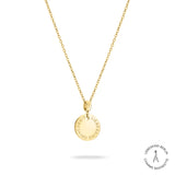 Liebeskind Berlin Halskette - Charms Basiskette; feine Kette mit rundem Logoanhänger in der Farbe gold Produktbild