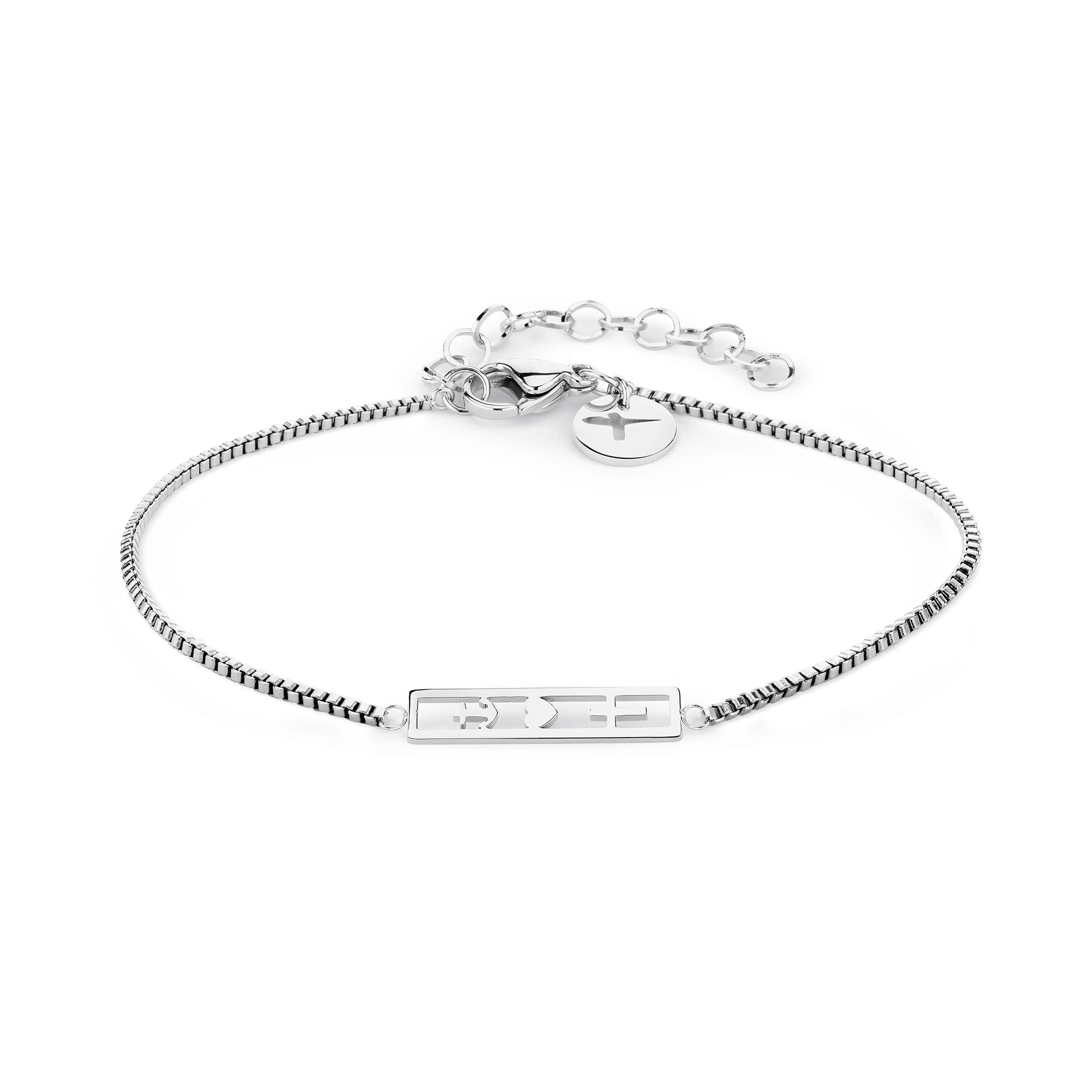 Das Tamaris Armband - Glaube, Liebe, Hoffnung von Tamaris besticht durch sein zartes Silberdesign mit rechteckiger Platte und rundem Talisman - ein elegantes Geschenk für jeden Anlass.