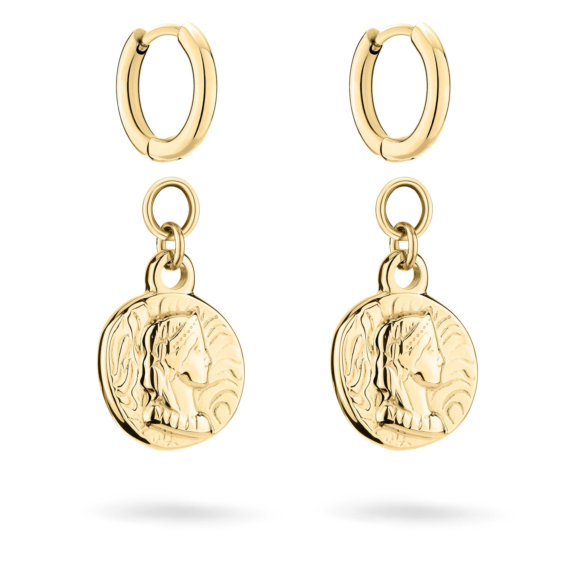 Die Tamaris Creole - Coin Ohrringe von Tamaris sind aus hochwertigem Edelstahl gefertigt und bieten einen eleganten, zeitlosen Look. Sie bestehen aus Goldreifen mit baumelnden Anhängern in Münzform, in die das Profil einer Frau eingraviert ist.