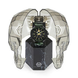 Philipp Plein Armbanduhr mit schwarzem Zifferblatt mit schwarzem Totenkopfdesign und gelben sowie grünen Akzenten, schwarzem Gehäuse und camouflagefarbenem Edelstahlband Zusatzbild