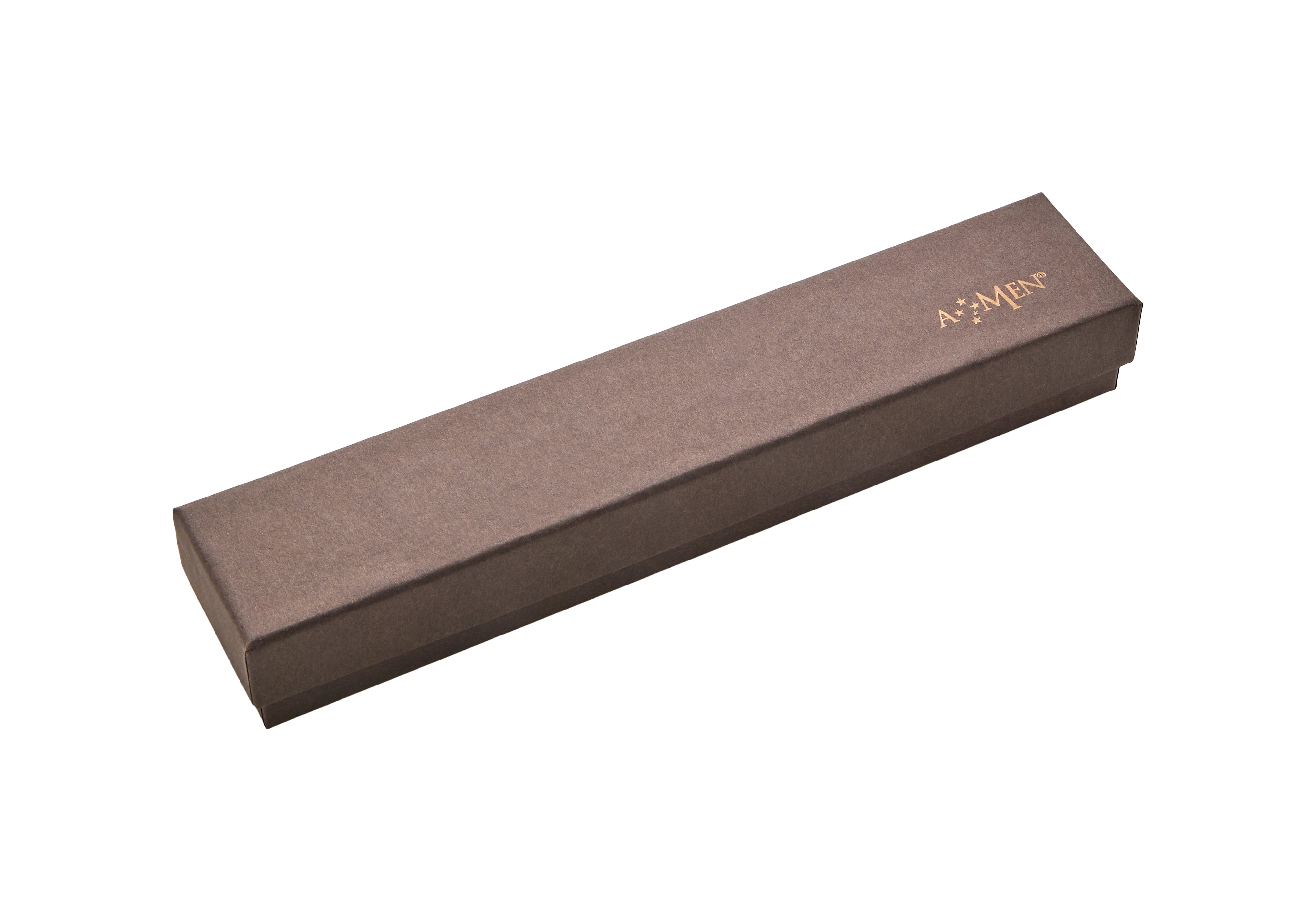 Eine rechteckige braune Geschenkbox mit "Amen" in goldenen Lettern auf dem Deckel, perfekt für die Präsentation des Amen Armbands - The Classic oder anderer Accessoires.
