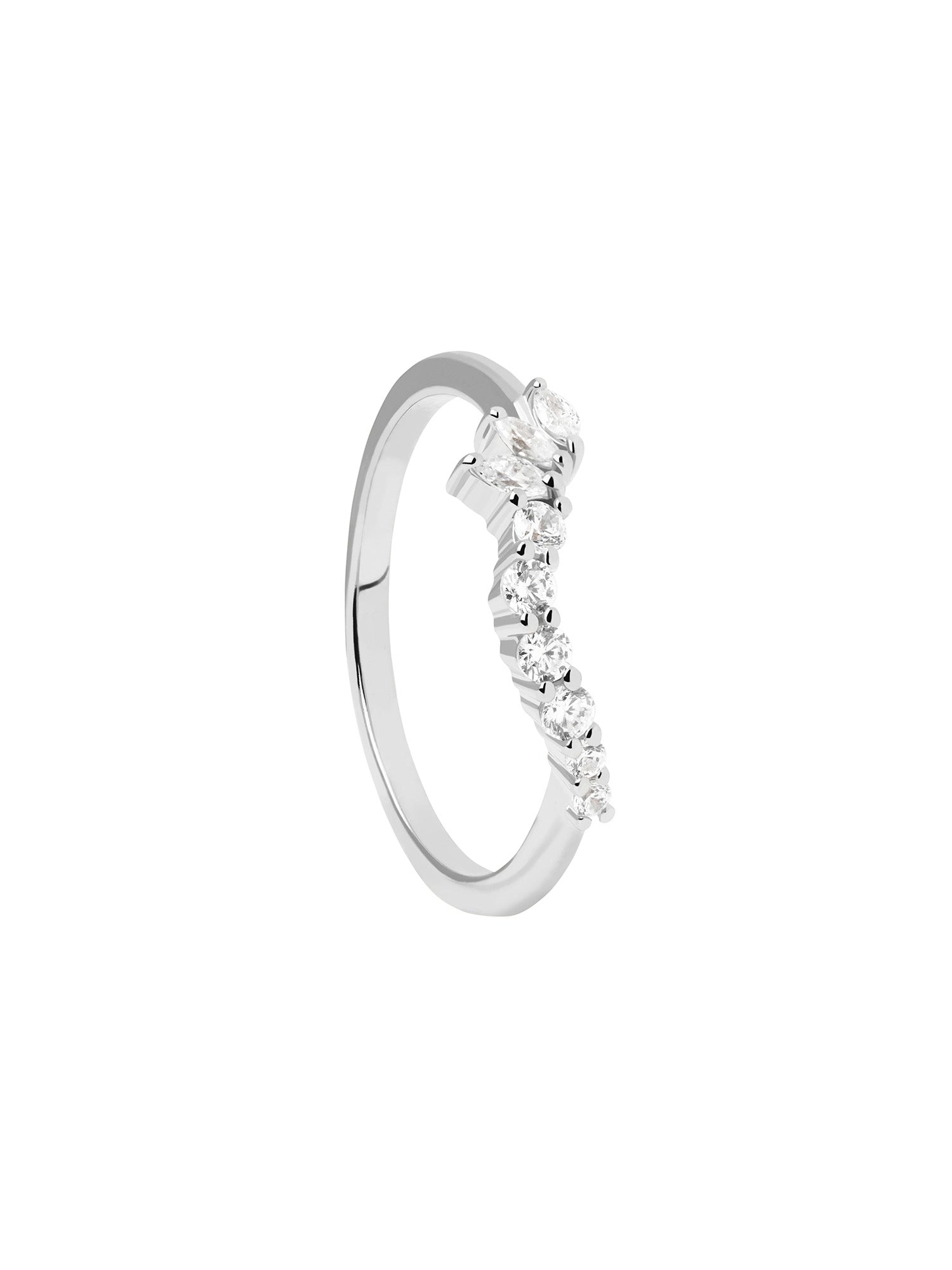 PDPaola Ring in der Farbe silber mit verschieden großen Zirkonias und einem Zirkoniadetail; Größe 50, Produktbild