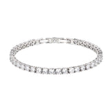 Amen Armband - Tennis: Dieses Unisex-Silberarmband von Amen aus 925er Sterlingsilber zeigt eine einzelne Reihe runder weißer Edelsteine und ist elegant auf weißem Hintergrund präsentiert.