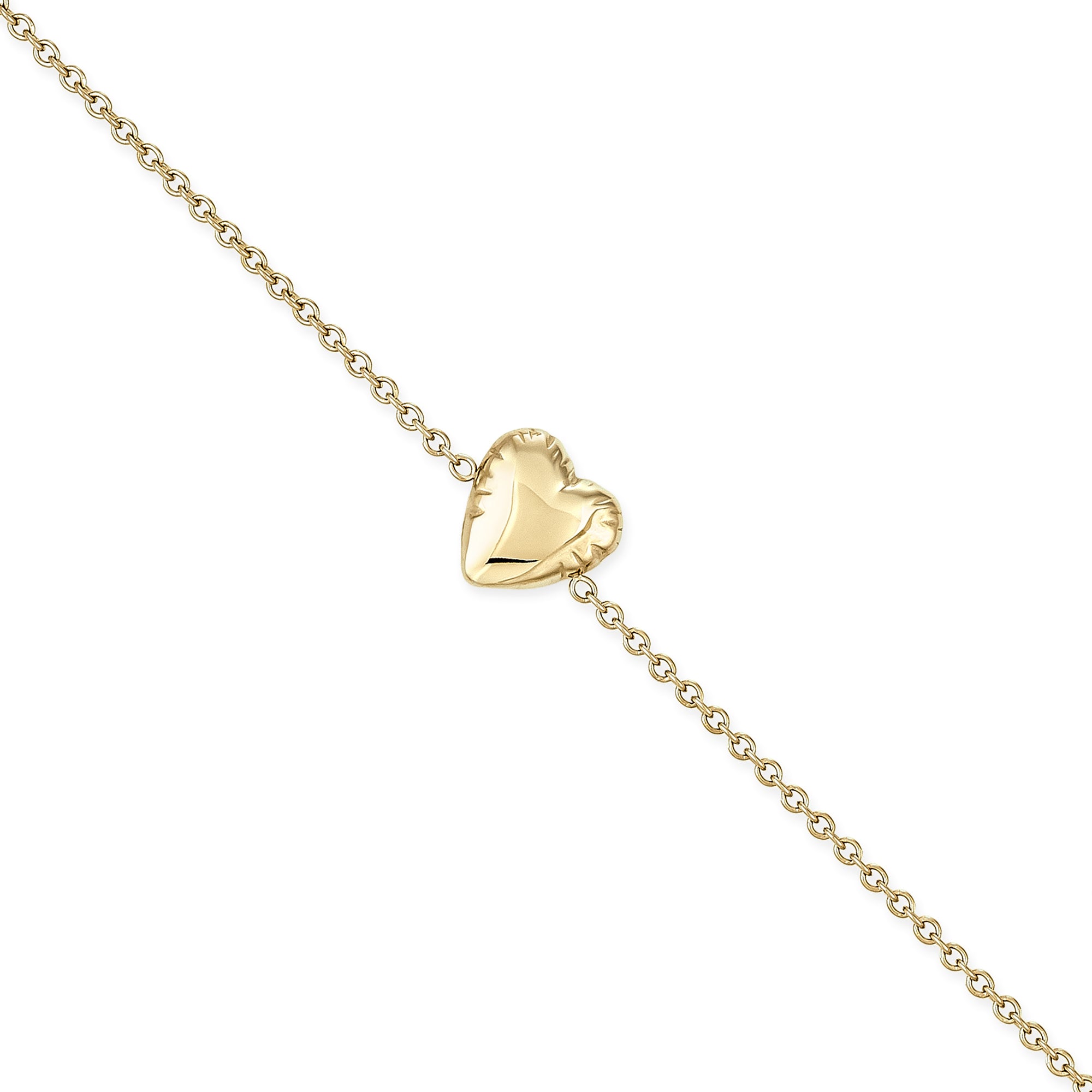 Das COPENHAGEN STUDIOS Armband - Balloon Hearts ist ein goldenes Kettenarmband mit einem glänzenden herzförmigen Anhänger und einem filigranen Design, das von den Copenhagen Studios inspiriert wurde und auf einem weißen Hintergrund abgebildet ist.