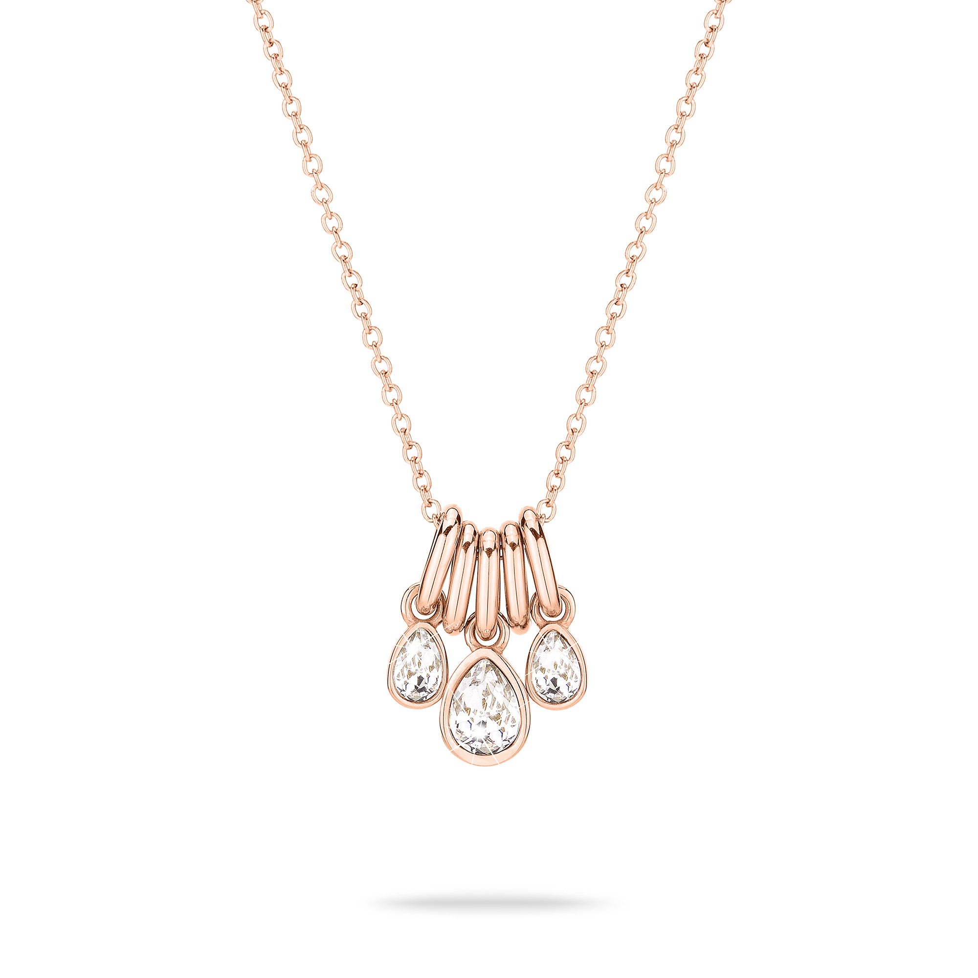 Die Echtzeit Halskette - Like Diamonds von Echtzeit präsentiert drei tropfenförmige Anhänger in Diamantoptik an zarter Kette - ein zeitloses Accessoire, ideal für jeden Anlass und stilvoll vor weißem Hintergrund in Szene gesetzt.