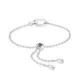 Das Echtzeit Armband - Like Diamonds von Echtzeit ist ein filigranes Silberarmband mit verstellbarem Verschluss und zwei tränenförmigen Charms - eleganter Damenschmuck für jeden Anlass.