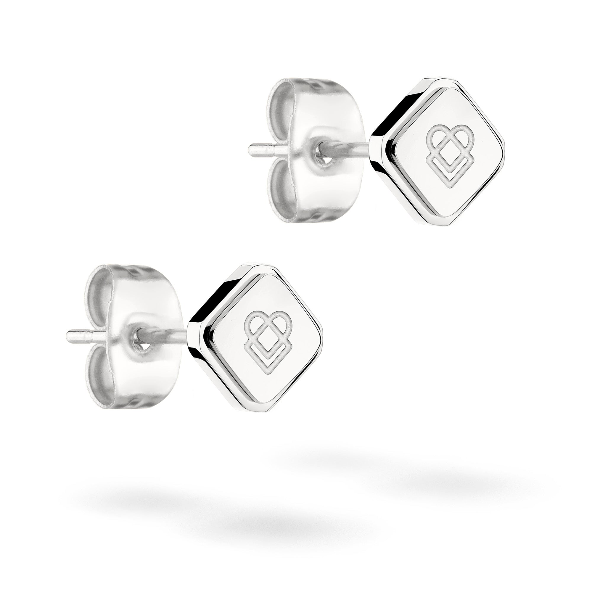 Liebeskind Berlin Ohrstecker in eckiger Form und der Farbe silber mit Icon Gravur; Produktbild