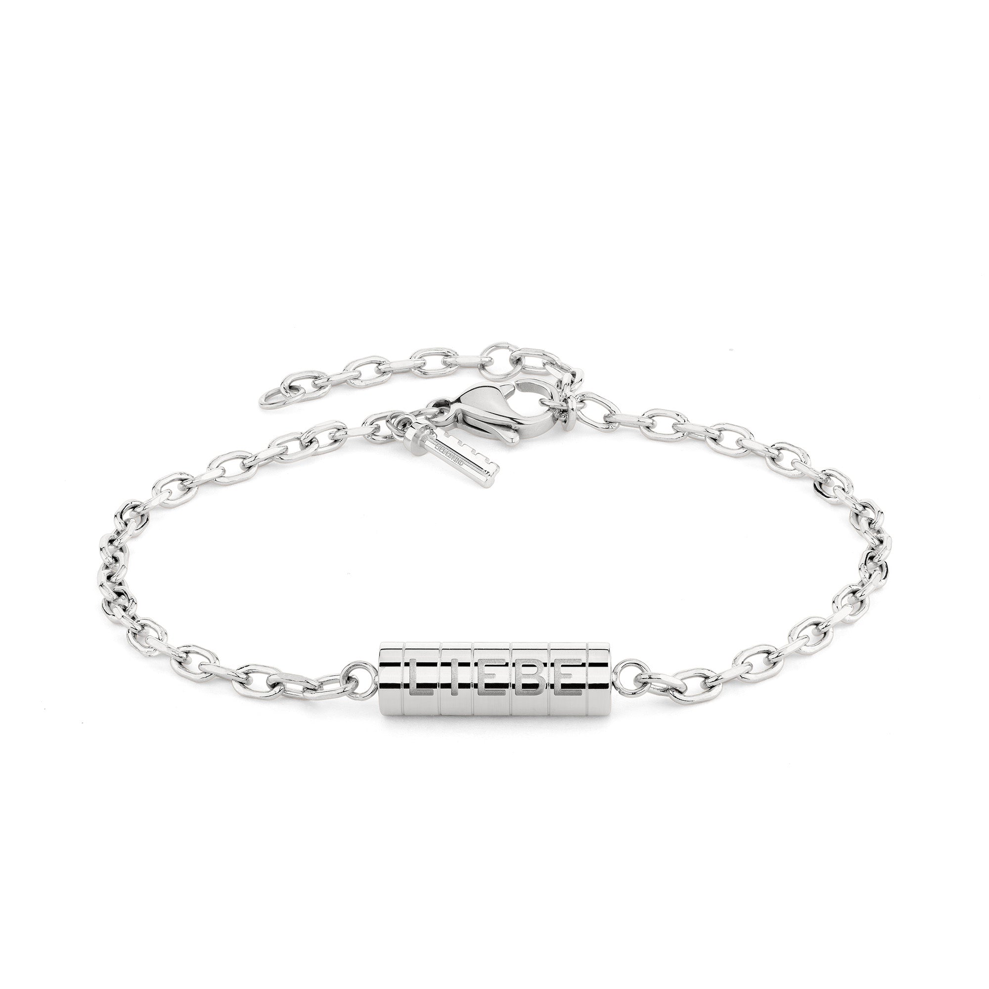Das LIEBESKIND BERLIN Armband - The Love Lock von Liebeskind Berlin ist ein schlankes, silbernes Kettenarmband mit einem zylindrischen, gravierten Steg und Karabinerverschluss, ideal als Edelstahl Armband oder Valentinstag Geschenk. Abgebildet auf weißem Hintergrund.