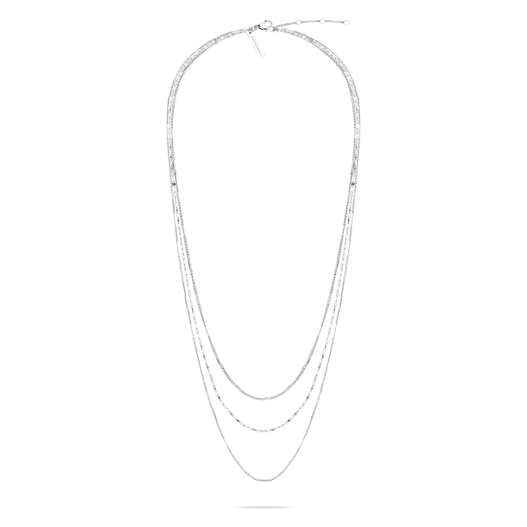 Die LIEBESKIND BERLIN Halskette - Sparkling With Layers ist eine dreilagige Silberkette mit zartem, minimalistischem Design von Liebeskind Berlin auf weißem Grund.