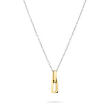 Die LIEBESKIND BERLIN Halskette - Mini Link von Liebeskind Berlin besteht aus einer silbernen Kette und einem goldenen rechteckigen Anhänger - ein elegantes, zeitloses Accessoire für jeden Anlass.