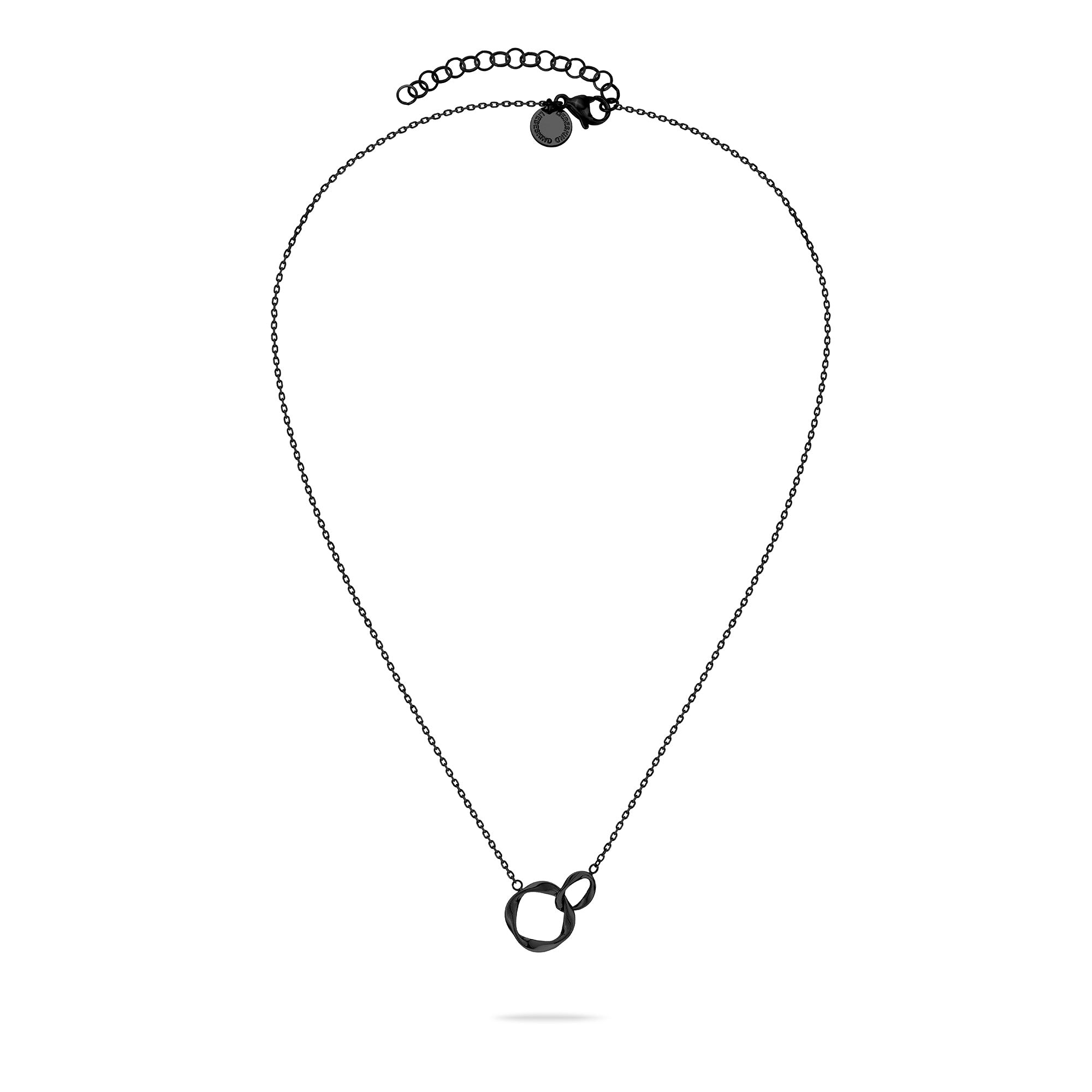 Die LIEBESKIND BERLIN Halskette - The Organic Twist von Liebeskind Berlin besteht aus zwei ineinandergreifenden runden Anhängern an einer schwarzen Kette und verleiht jedem Outfit moderne Eleganz und Stil. Auf weißem Hintergrund abgebildet.