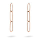 Der LIEBESKIND BERLIN Ohrhänger - Special Link von Liebeskind Berlin besteht aus drei länglichen, ineinandergreifenden Kettengliedern in Roségold, die einen modernen, eleganten Akzent für jeden Look setzen.
