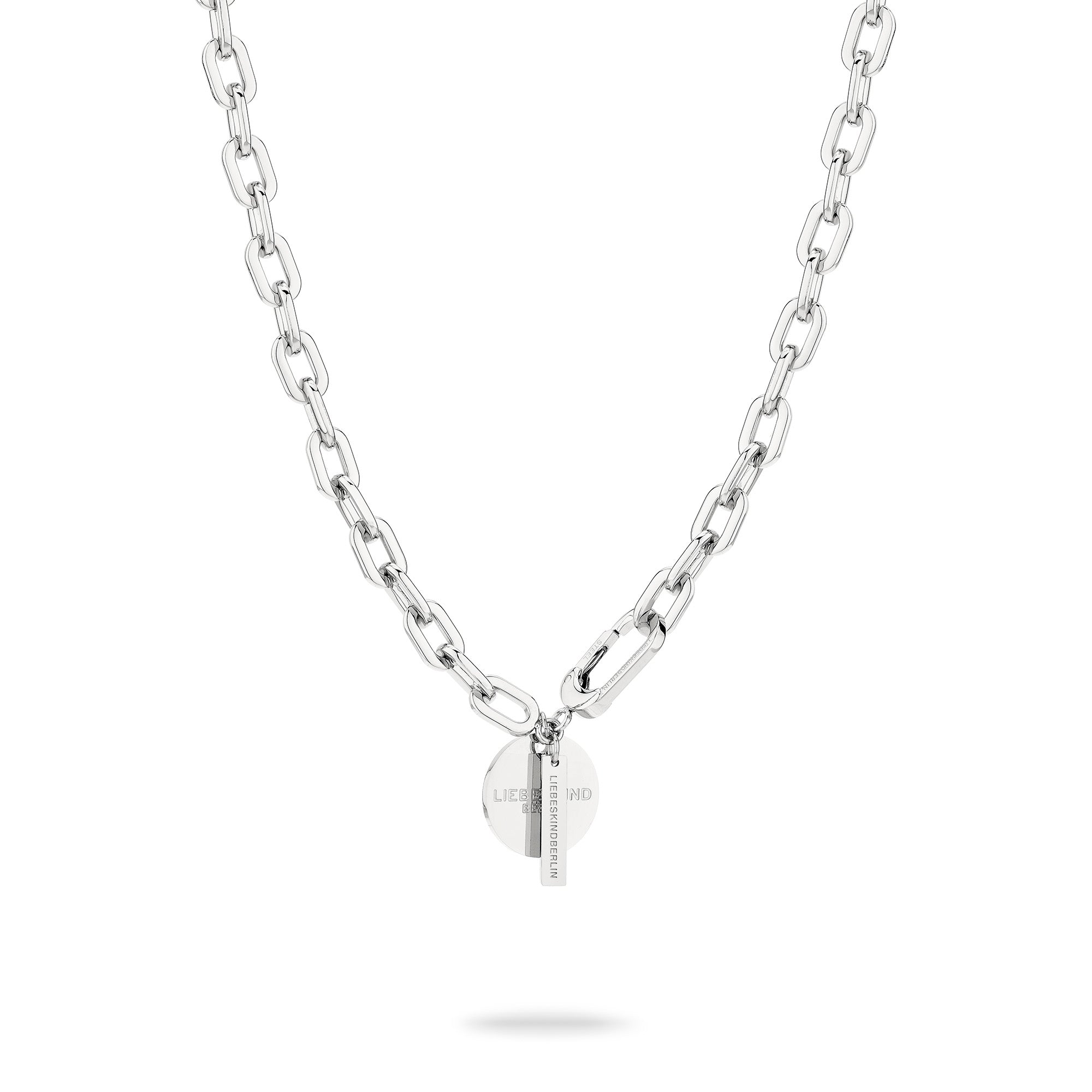 Die LIEBESKIND BERLIN Halskette - The Double Tag von Liebeskind Berlin setzt mit großen Gliedern, rundem Anhänger und vertikalem Stab-Charme einen modernen Akzent und vereint stilvolle Eleganz mit trendigem Design.