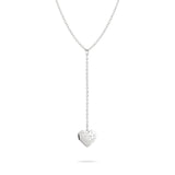 Die Liebeskind Berlin Halskette - Broken Heart ist eine silberne Kette mit einem vertikalen geometrischen Herzanhänger auf weißem Hintergrund von Liebeskind Berlin.