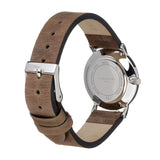 Liebeskind Berlin Armbanduhr mit silbernen Indizes, silbernem Gehäuse und braunem Lederband im Vintage-Style; Rückansicht