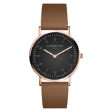 Liebeskind Berlin Armbanduhr im minimalistischen, skandinavischen Design mit schwarzem Zifferblatt, roségoldenem Gehäuse und braunem Lederband; Produktbild