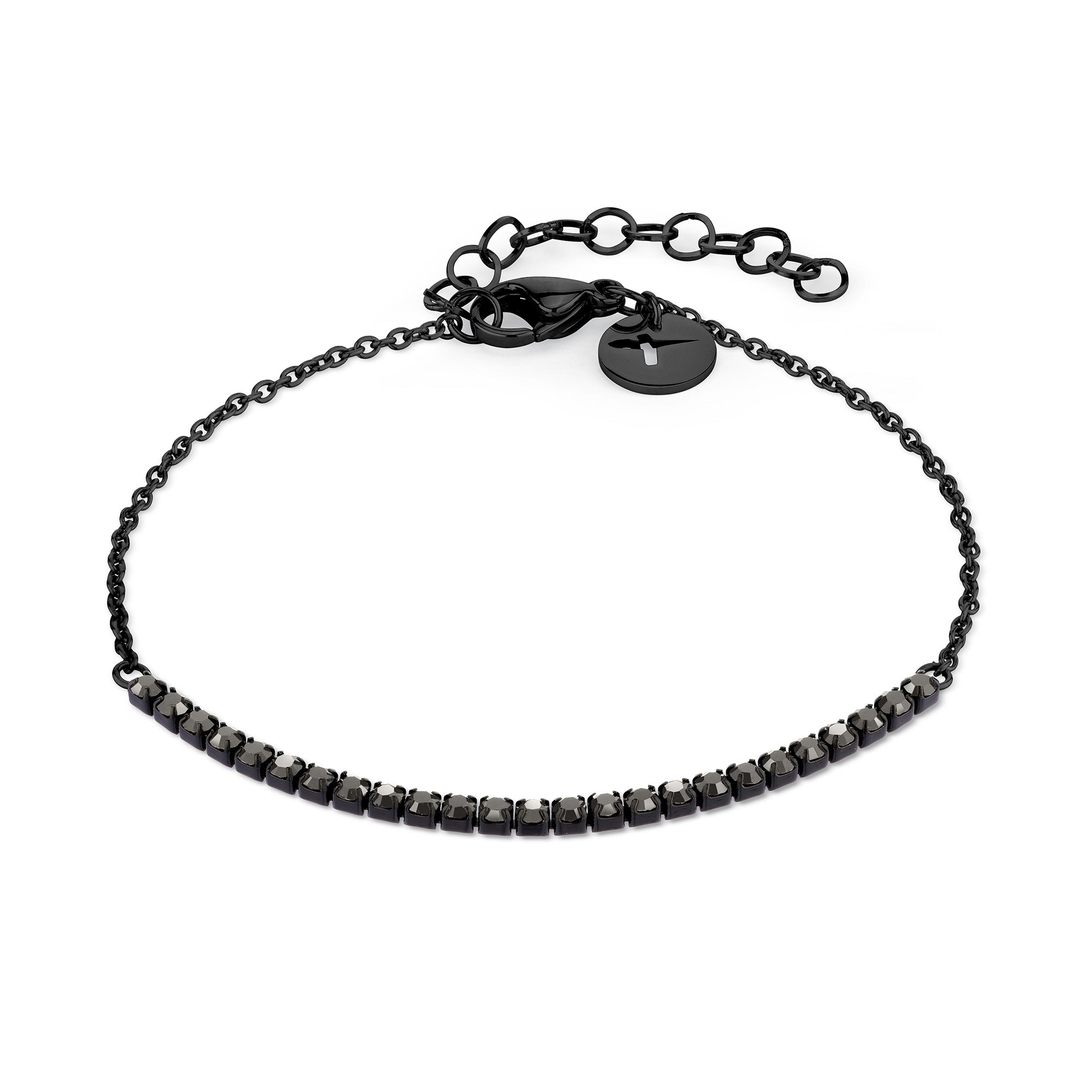 Das Tamaris Armband - The Black Sparkling Beads von Tamaris besteht aus einer dünnen schwarzen Kette mit rechteckigen Perlen, bunten Glassteinen, einem verstellbaren Verschluss und einem runden Anhänger - ideal, um einen stilvollen Lagenlook zu kreieren.