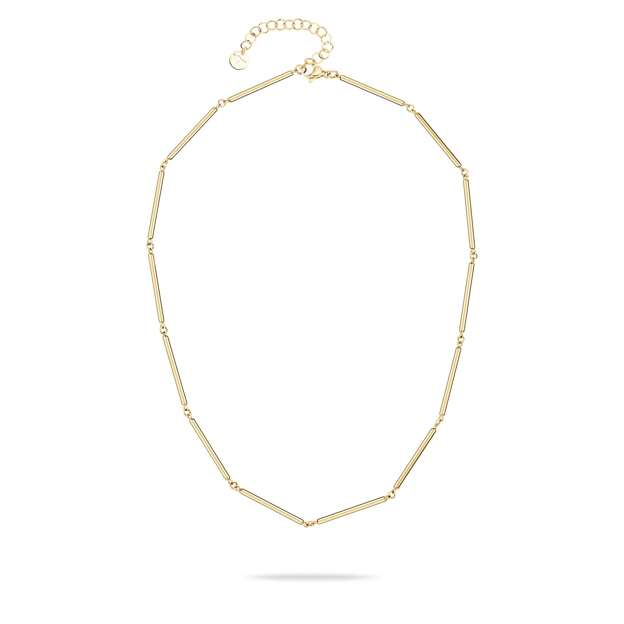 Die Tamaris Halskette - Modern Chain mit länglichen Goldsteggliedern und Karabinerverschluss ist der ideale Damenschmuck, der sich elegant auf weißem Grund präsentiert.