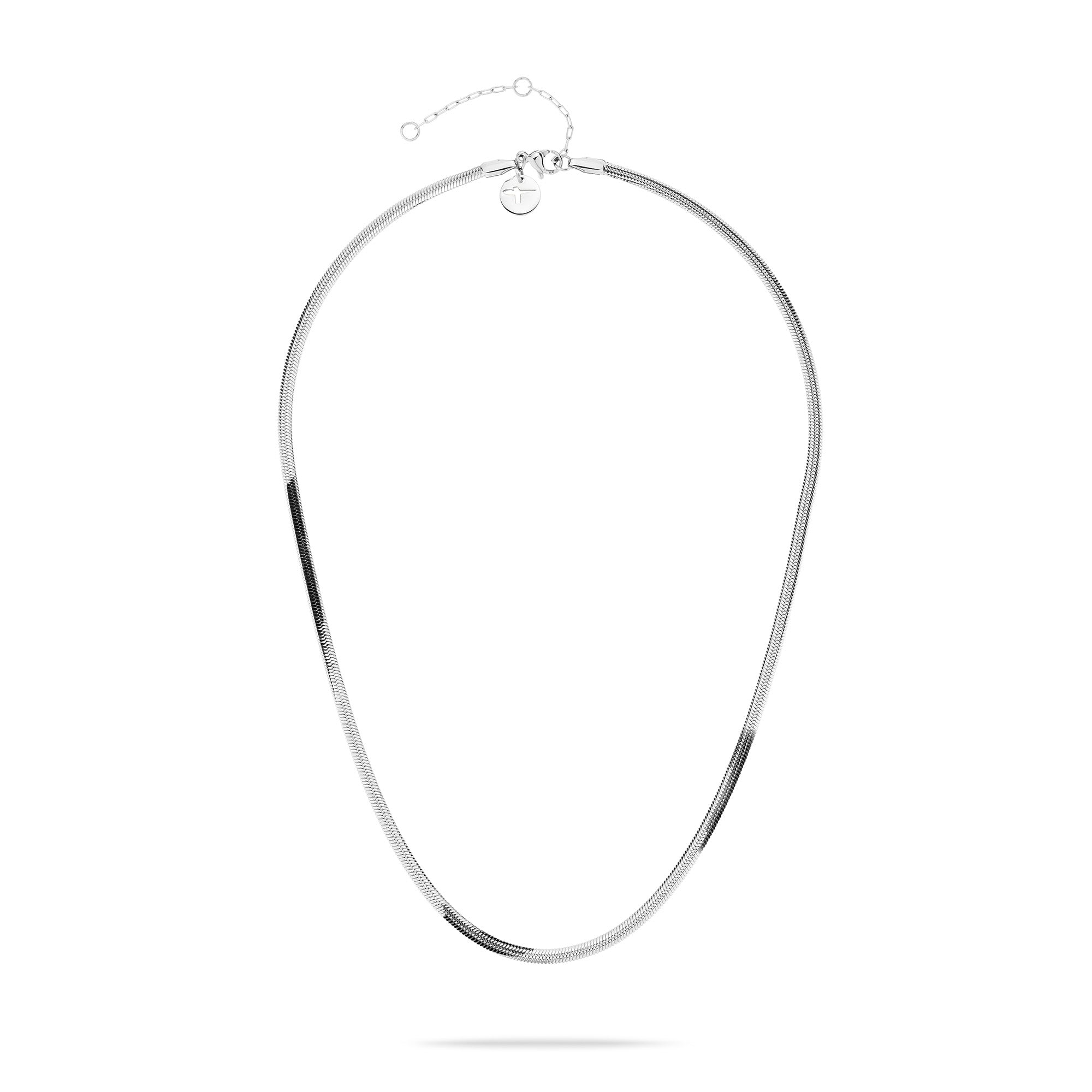 Das Tamaris Set - The Layer der Marke Tamaris zeigt sich elegant auf weißem Hintergrund und ist dank verstellbarem Verschluss ideal kombinierbar als Teil eines Halsketten-Sets.