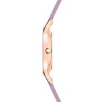 Seitenansicht der Tamaris Armbanduhr - The Colour Classic, einer eleganten Damenuhr aus Roségold mit lavendelfarbenem Armband von Tamaris, dargestellt vor einem weißen Hintergrund.