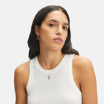 Liebeskind Berlin Creole bestehend aus zwei ineinandergreifenden Rechtecken in der Farbe roségold; Tragebild