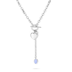 Fynch-Hatton Halskette bestehend aus einer feinen silbernen Gliederkette mit Herzcharm und lila Schmuckstein; Produktbild