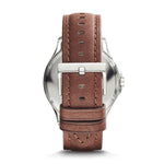 Die Armani Exchange Armbanduhr - The Brown Leather zeigt sich mit einem hochwertigen braunen Lederarmband und silberner Schließe, von hinten vor weißem Hintergrund fotografiert.