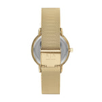 Die Armani Exchange Armbanduhr - The Gold Classic präsentiert sich in edlem Gold mit Mesh-Armband, von hinten gezeigt und mit Fokus auf den Verschluss.