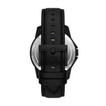 Schwarzes Lederarmband mit Schnallenverschluss, abgebildet auf der Rückseite des runden Armani Exchange Sets - The Black Watch and Curb Chain Bracelet - ideal zur Kombination mit Ihrem Lieblingsuhren Set.