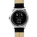 Rückseite der Armani Exchange Armbanduhr - The Black Classic mit Lederband, mit Angaben zu Modell, Material und Zertifizierung.