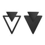 Liebeskind Berlin Ohrhänger mit zwei grafischen, unsymmetrischen Dreieckselementen in der Farbe schwarz; Produktbild