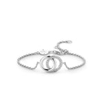 Das Ti Sento Milano Armband - The Infinity Sparkling Rings besteht aus zwei ineinandergreifenden, mit Diamanten besetzten Kreisen an einer Silberkette - ein elegantes Ti Sento Milano Armband, das sich für jeden Anlass eignet.