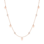 Tamaris Halskette mit feiner Gliederkette, Blütenanhängern und Zirkoniasteinen in der Farbe roségold Produktbild